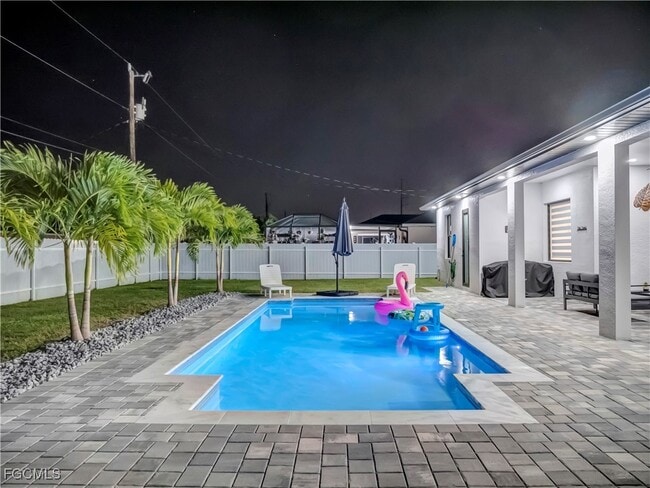 Building Photo - 319 Tropicana Parkway W