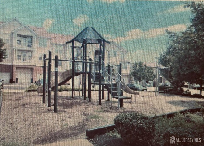 Building Photo - 1 Upperbrook Ct