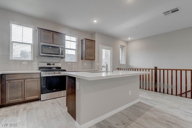 Building Photo - 483 Ylang Pl