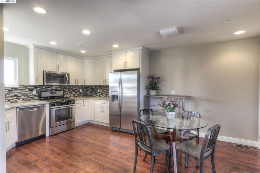 kitchen/dining - 3571 Christensen Ln