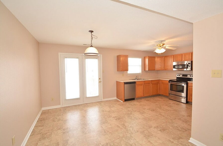 Building Photo - 7756 Mistflower Ln