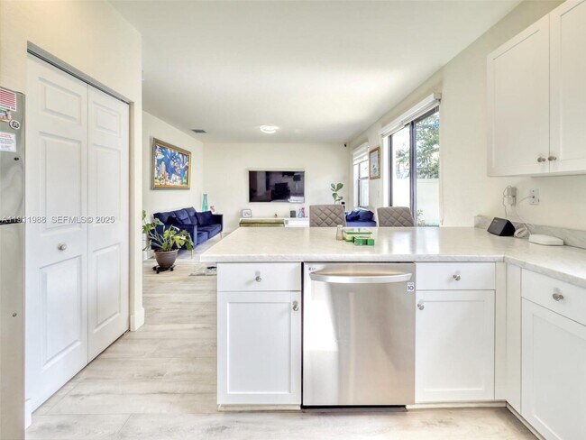 Building Photo - 10583 W 35th Way