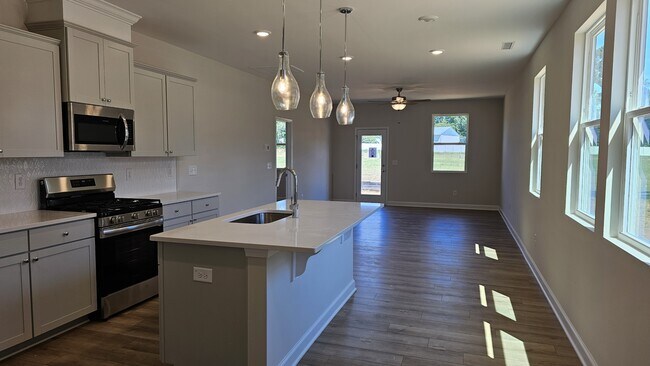Building Photo - 108 Fairwinds Dr