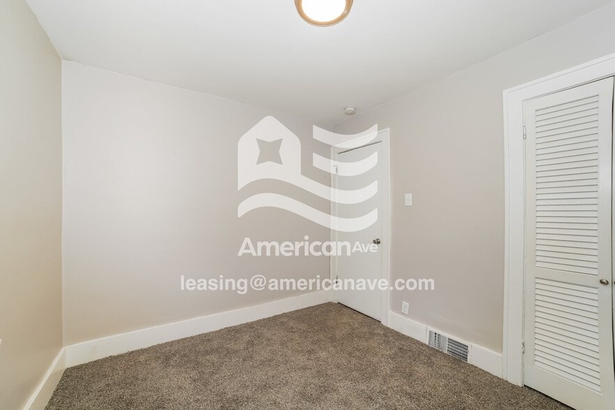 Building Photo - 504 E Forrest Hill Ave