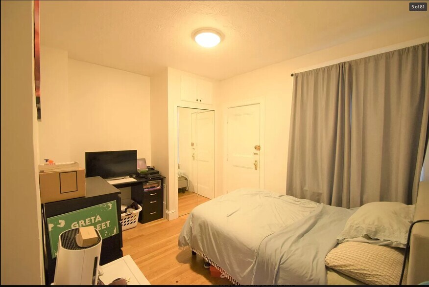 Building Photo - 73 Thatcher St