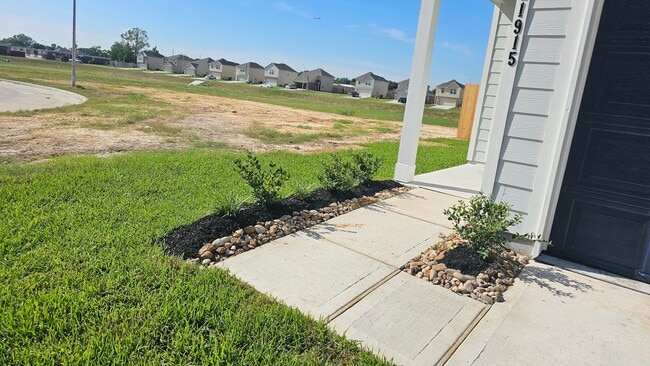 Building Photo - 21915 Grand Majestic Dr