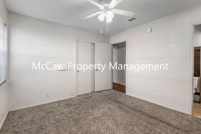 Building Photo - 709 Sequoia Dr