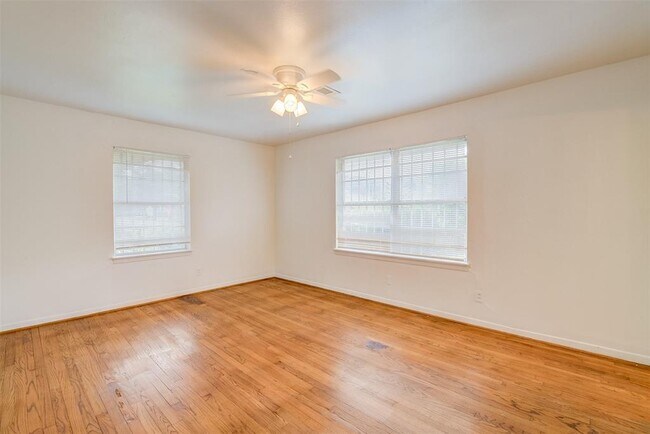 Building Photo - 3403 Linkwood Dr