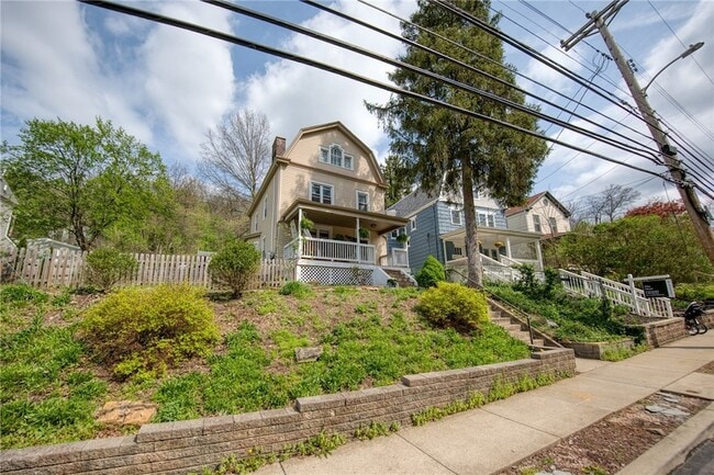 Building Photo - 911 Nevin Ave