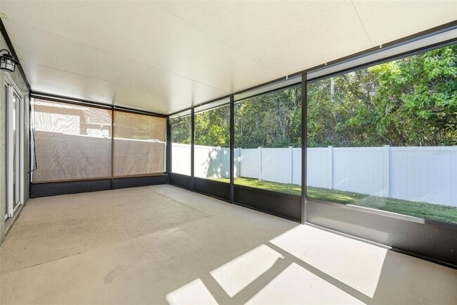 Building Photo - 13817 Valleybrooke Ln