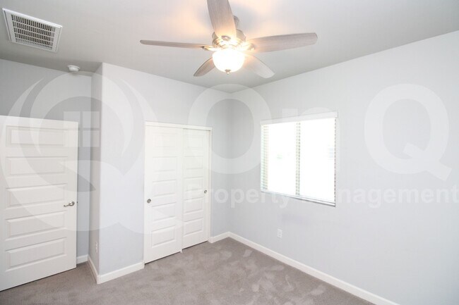 Building Photo - 11561 W Tom Henry Way