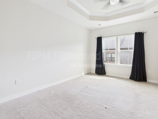 Building Photo - 2104 Boro Ridge St