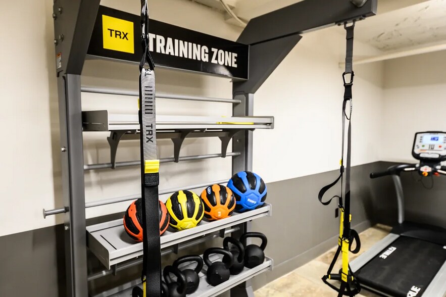 Building Photo - 187 N Church St