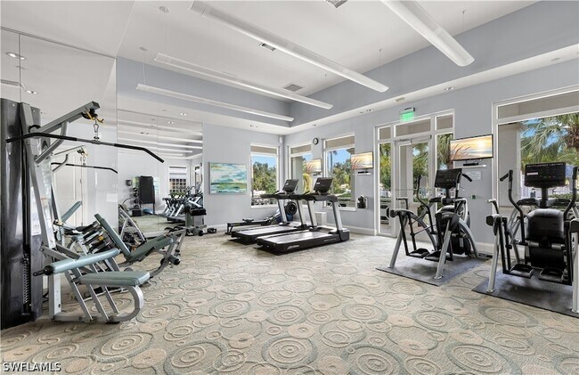 Building Photo - 1325 Snell Isle Blvd NE