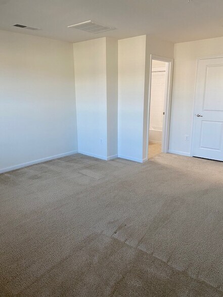 3rd bed - 7883 Patterson Way