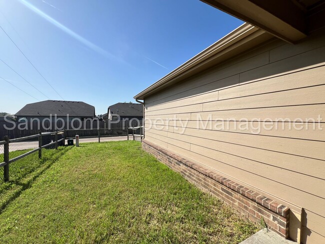 Building Photo - FOR LEASE | Jenks | $1645 Rent | Available...