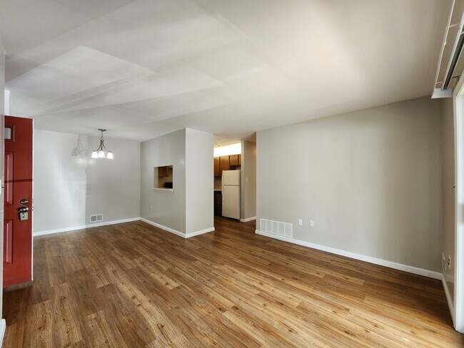 Building Photo - 34 Barberry Ct