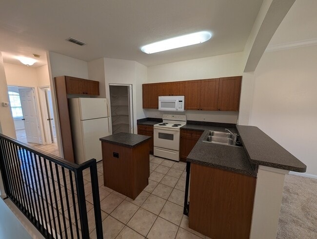 Building Photo - 2218 Portofino Pl
