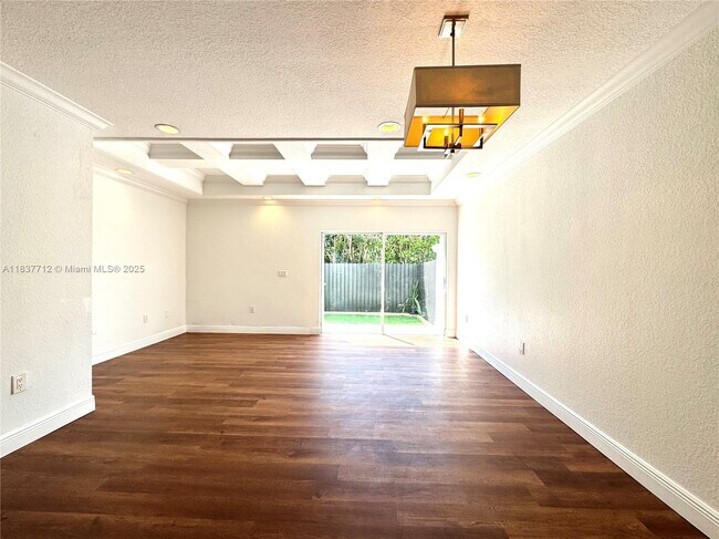 Building Photo - 11667 NE 18th Dr