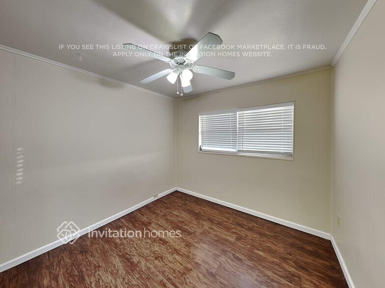 Building Photo - 1732 Rhoades Terrace