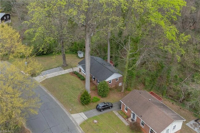 Building Photo - 1629 Ardsley St