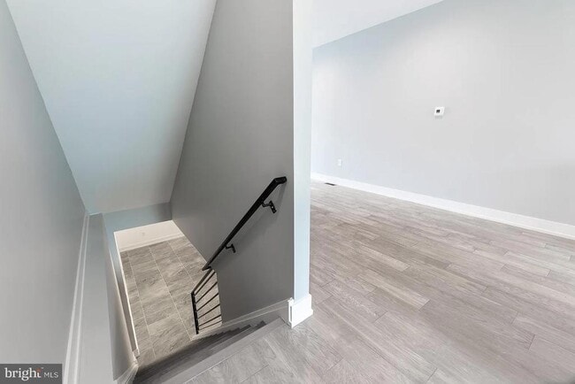 Building Photo - 2055 Tasker St