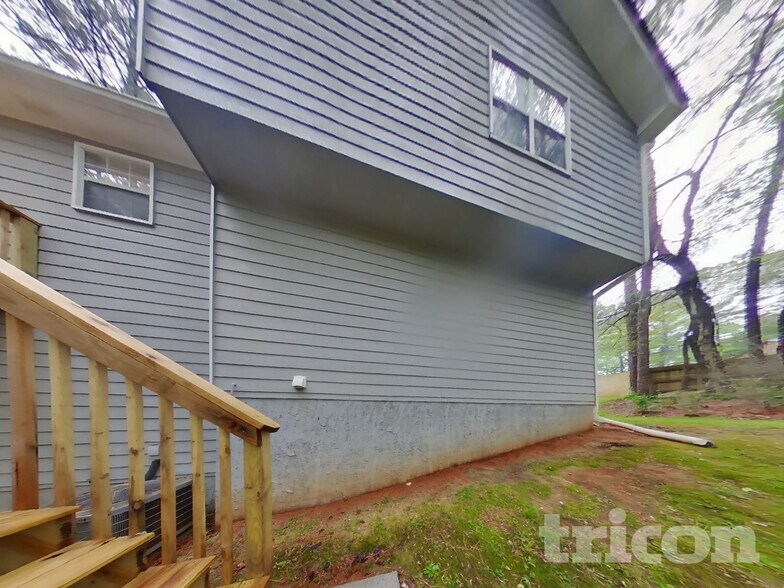 Building Photo - 3 King James Dr