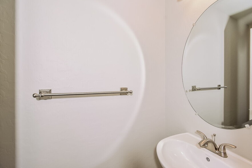 Building Photo - 1417 Beams Ave