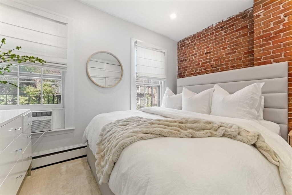 Building Photo - 91 Waltham St