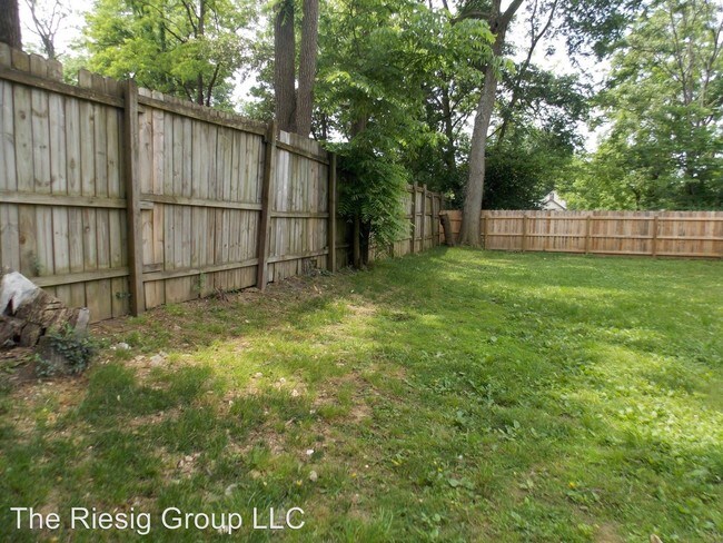 Building Photo - 550 Smith St