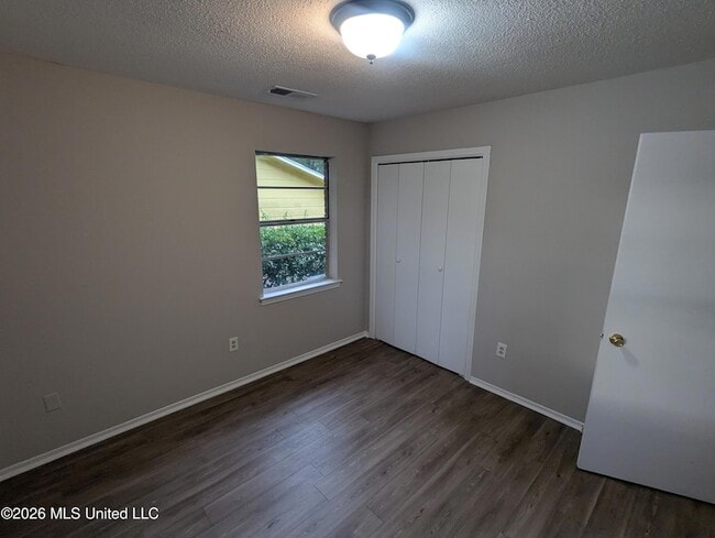 Building Photo - 5550 Winterwood Dr