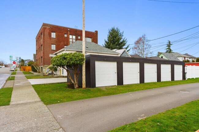 Building Photo - 2331 Rockefeller Ave