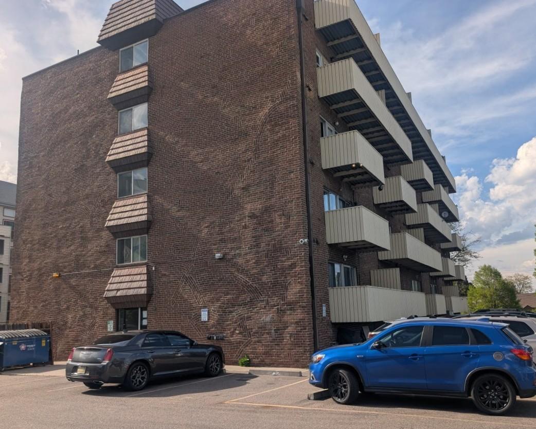 Building Photo - 4110 Hale Pky