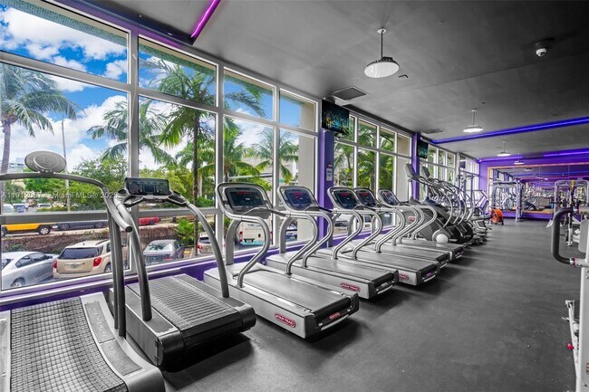 Building Photo - 1000 West Ave