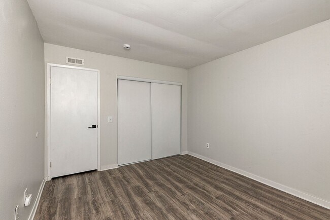 Building Photo - Charming 2BR Home in 55+ Oceanside Community with Solar & In-Unit Laundry