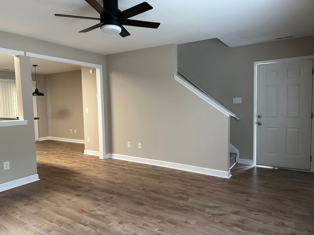 Building Photo - 111B Laura Ln