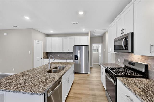 Building Photo - 705 Caraway Dr