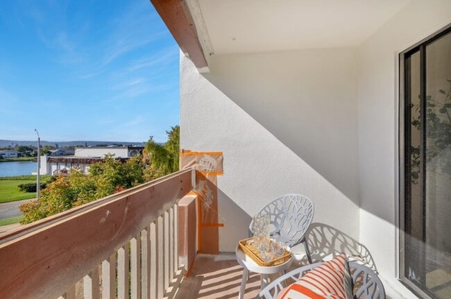 Building Photo - KITYP