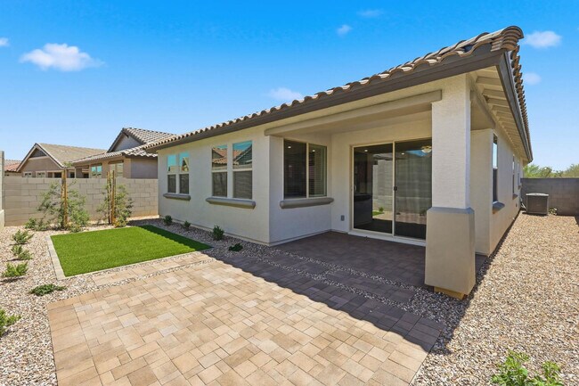 Building Photo - 16194 W Soft Wind Dr
