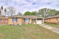Building Photo - 4021 Markins Dr