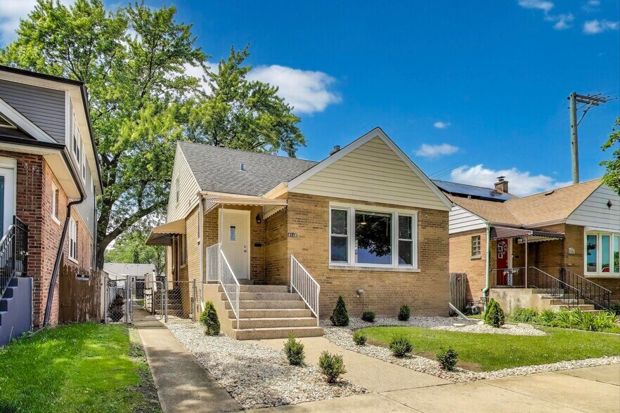Primary Photo - 4118 Prairie Ave