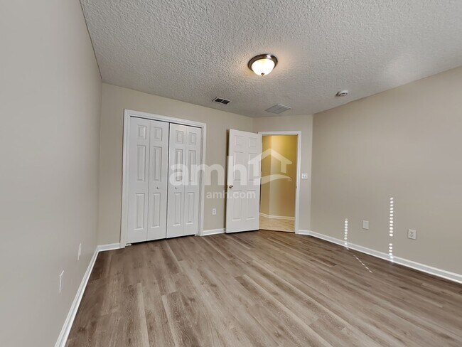 Building Photo - 1411 Heather Glen Ln