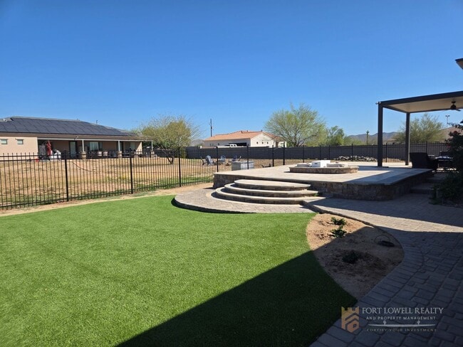 Building Photo - Stunning 2-bed, 2-bath Casita in North Phoenix