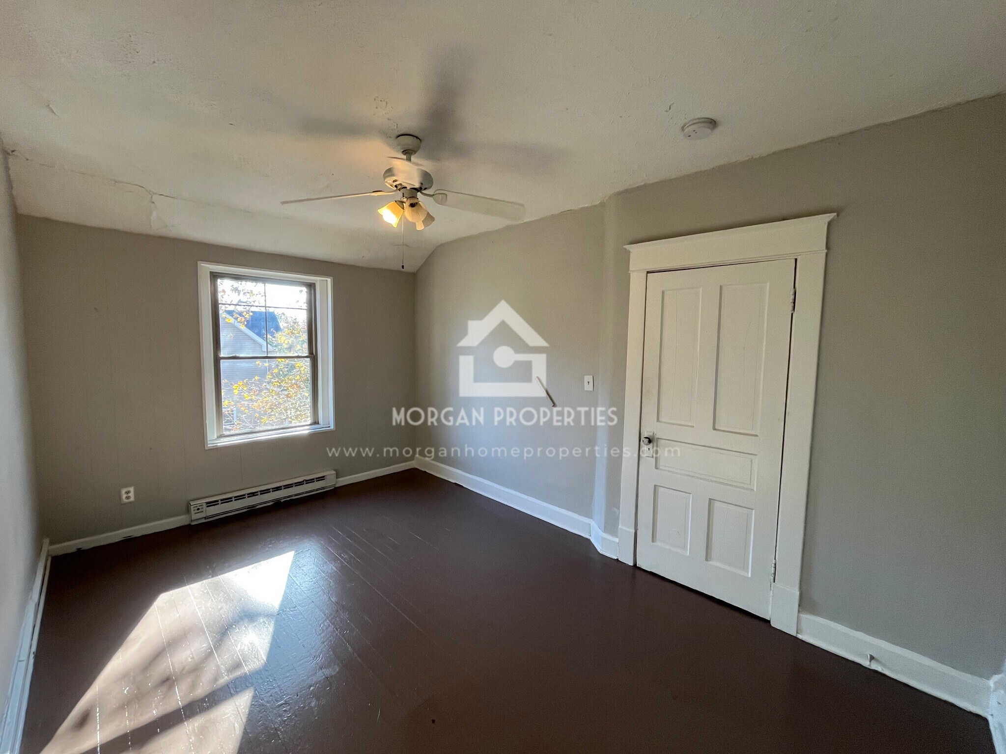 Building Photo - 302 S 12th St