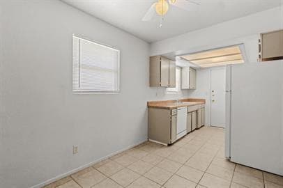 Building Photo - Charming 2-Bedroom - No Carpet!