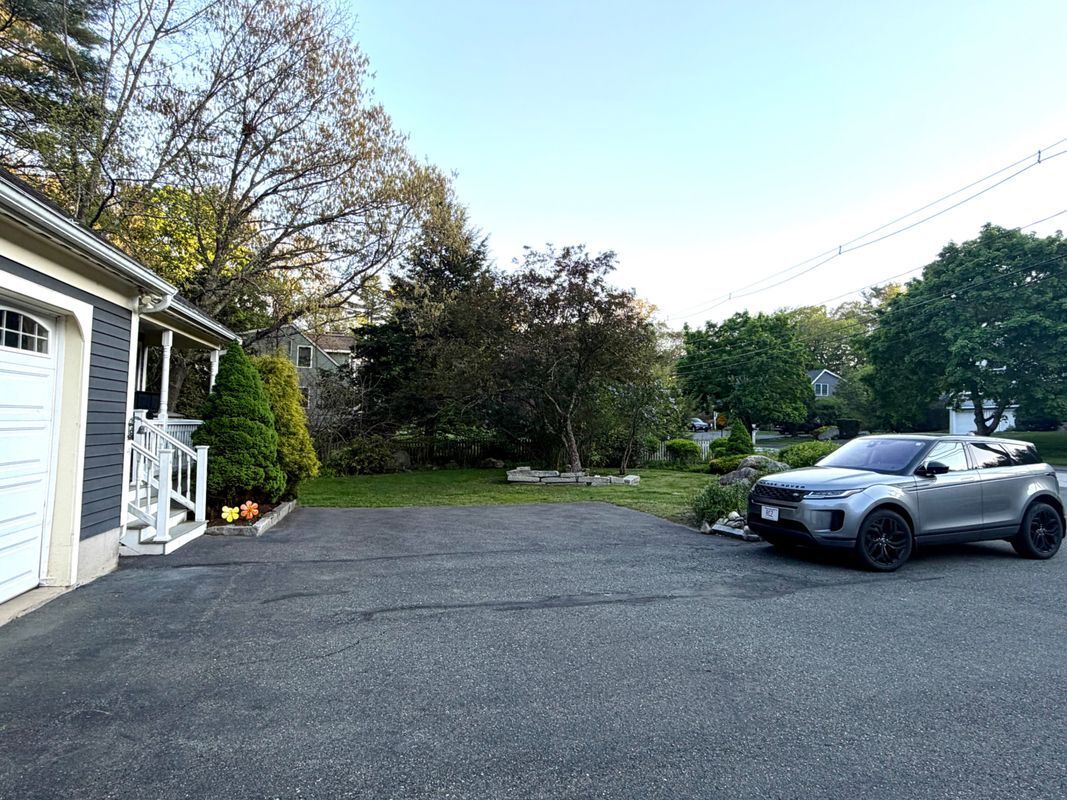 Building Photo - 46 Kenney Rd