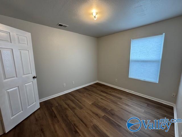 Building Photo - 15261 Tyler Mill Dr