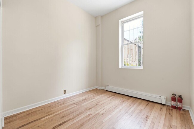 Building Photo - 74 Yale Ave