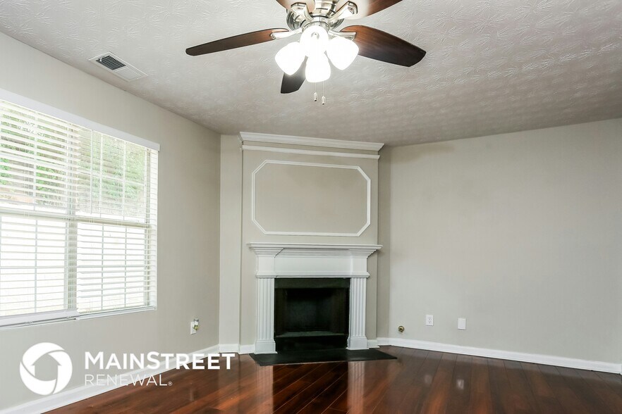 Building Photo - 4150 Riverbank Ct