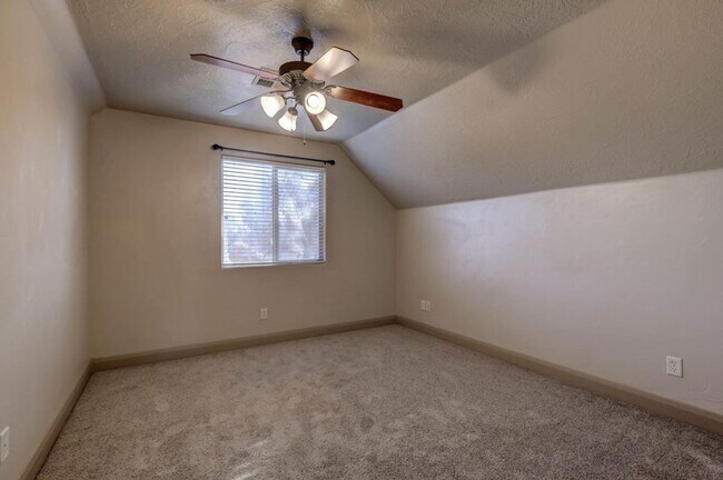 Building Photo - Beautifully Designed 5 Bedroom Home in Was...